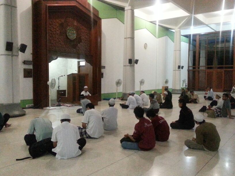 Ketua dan Dosen STIBA Safari Dakwah ke Surabaya