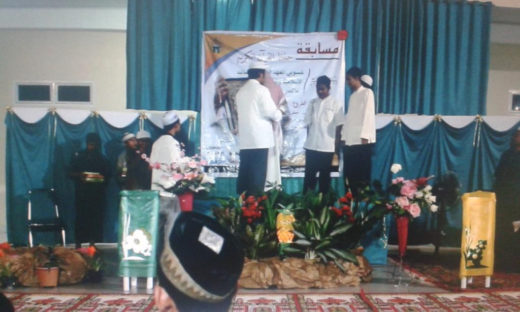 Pengumuman Pemenang Musabaqah Hifzhul Qur’an, Syaikh Zaidani Serahkan Hadiah