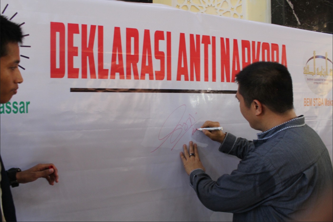 Pelajar Kota Makassar Deklarasikan Anti Narkoba