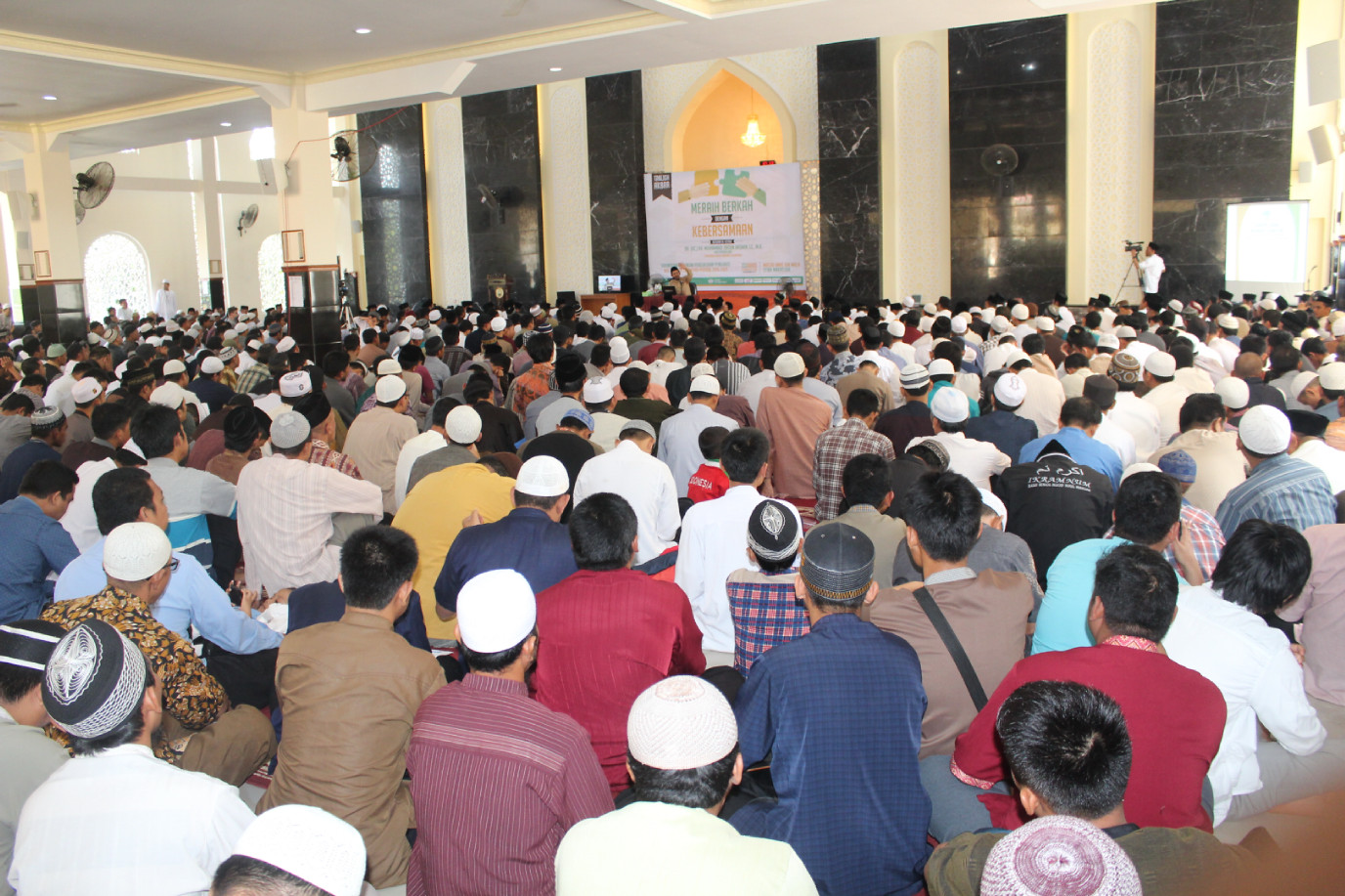 Tabligh Akbar: Meraih Berkah dengan Kebersamaan