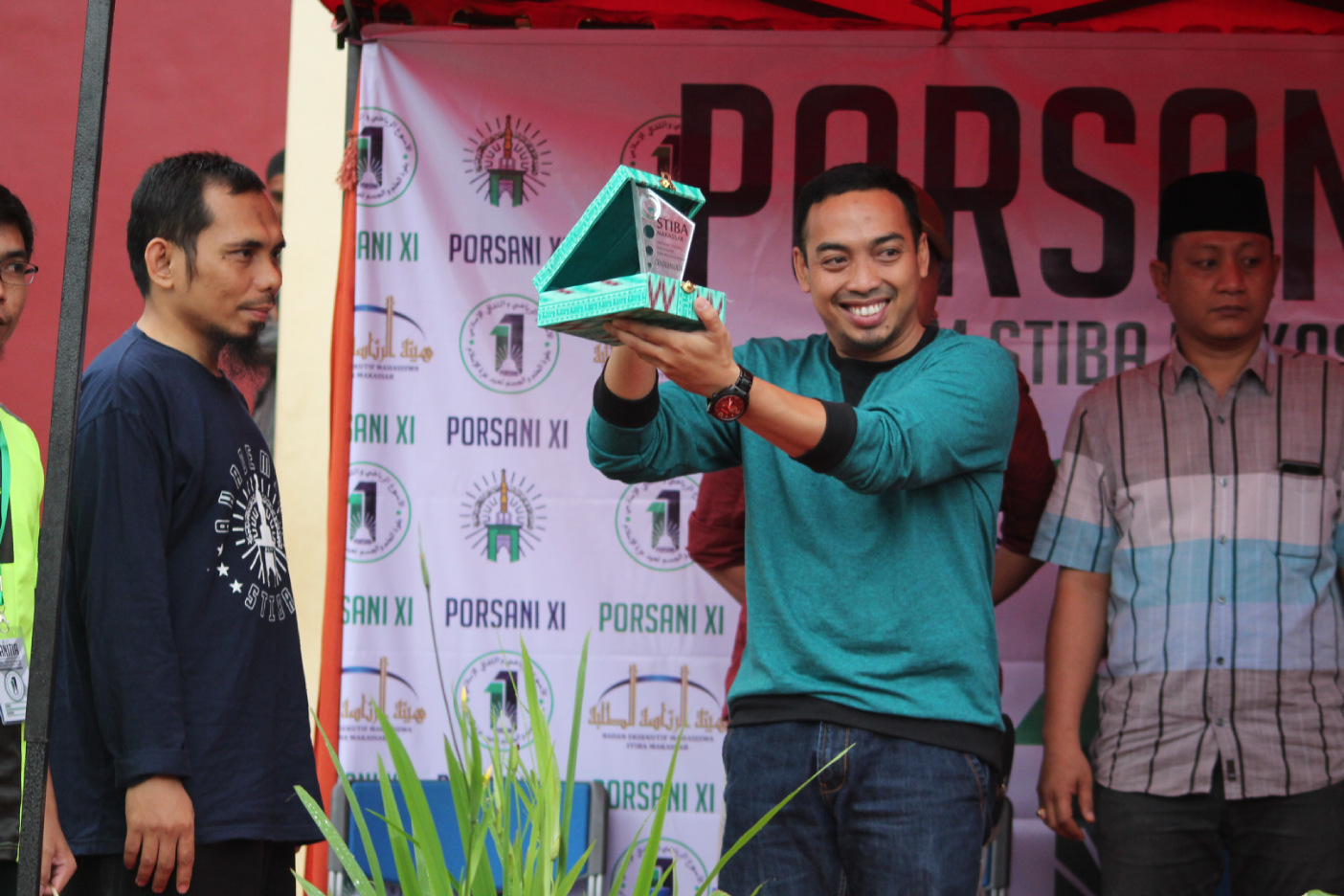 Kadispora Makassar Buka Porsani XI STIBA Makassar