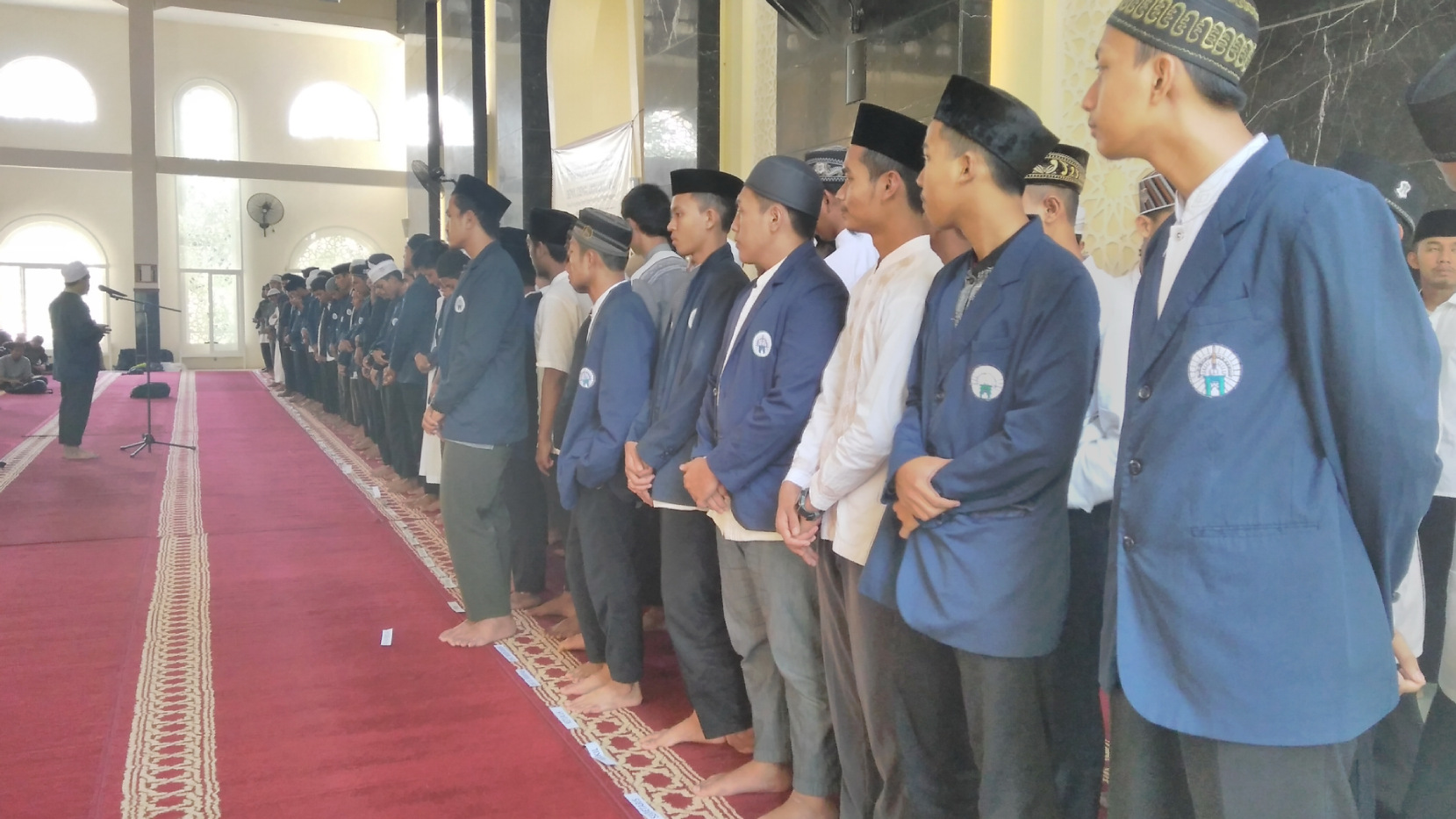 Ustadz Taufan Kukuhkan Pengurus Lembaga-Lembaga Kemahasiswaan STIBA