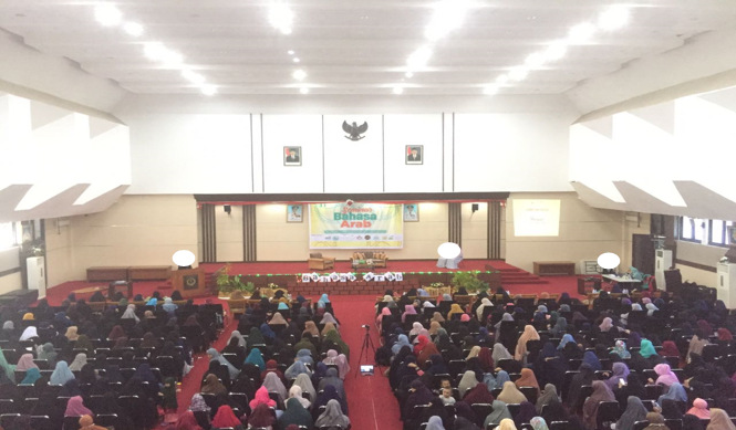 BEM Putri STIBA Makassar Gelar Seminar Bahasa Arab Jilid III