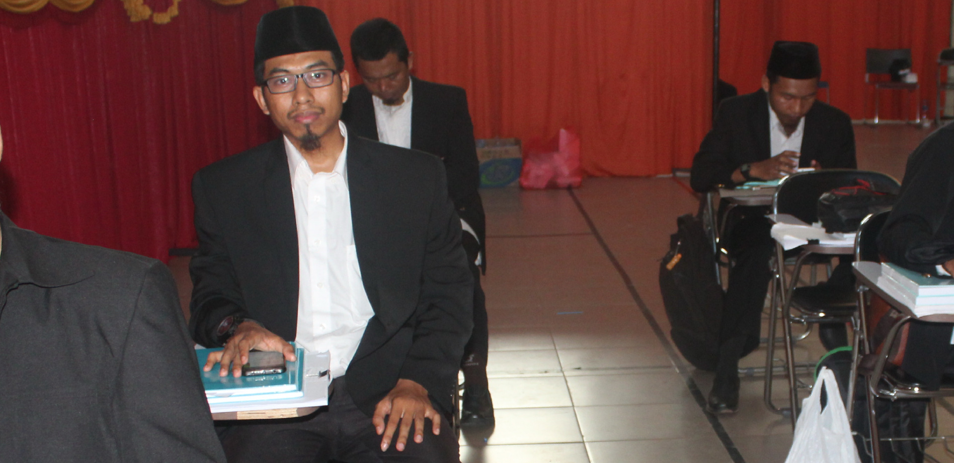 Ingin Jadi Bagian dari STIBA, Mahasiswa S3 Ini Ikut Sidang Munaqasyah dan Yudisium STIBA  