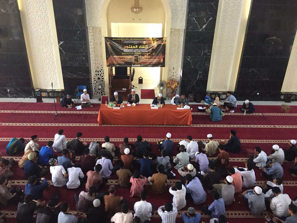 Liqo’ Maftuh, Ajang Curhat Mahasiswa