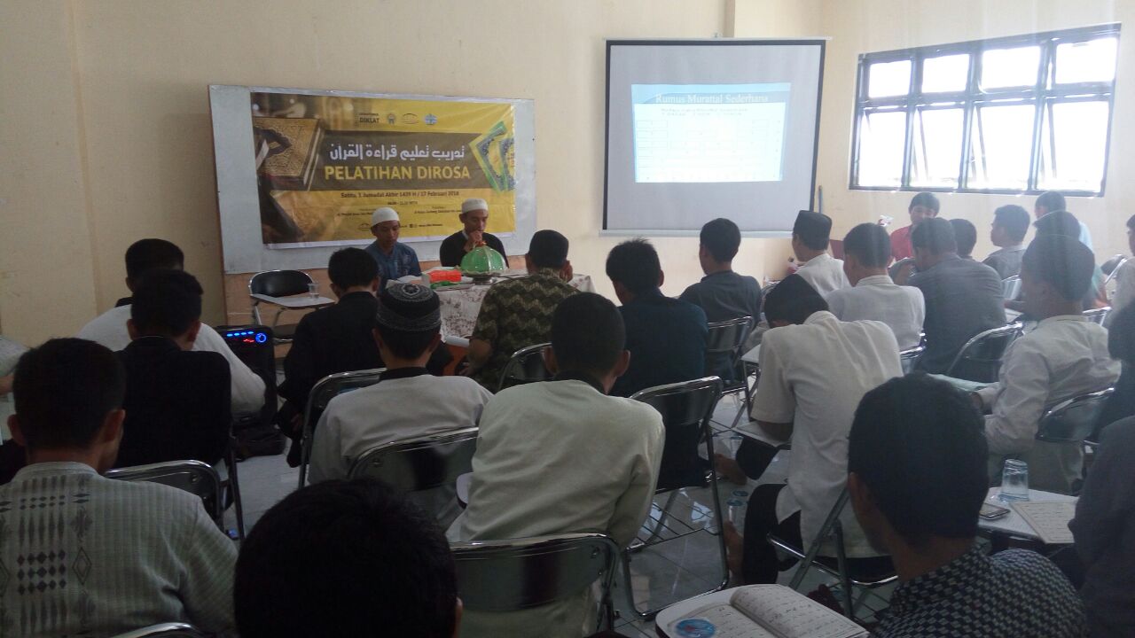 Departemen Diklat DEMA STIBA Makassar Adakan Pelatihan Dirosa