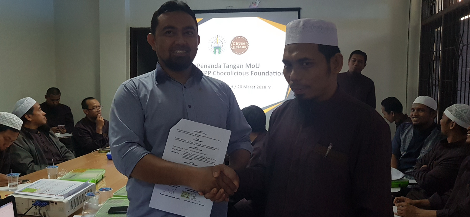 Chocolicious Foundation Beri Beasiswa 30 Mahasiswa STIBA Makassar