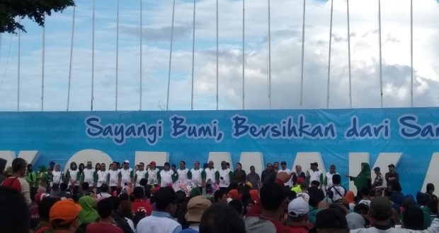 Pembina UKM Lingkungan Hidup STIBA Makassar Hadiri Hari Peduli Sampah Nasional 2018