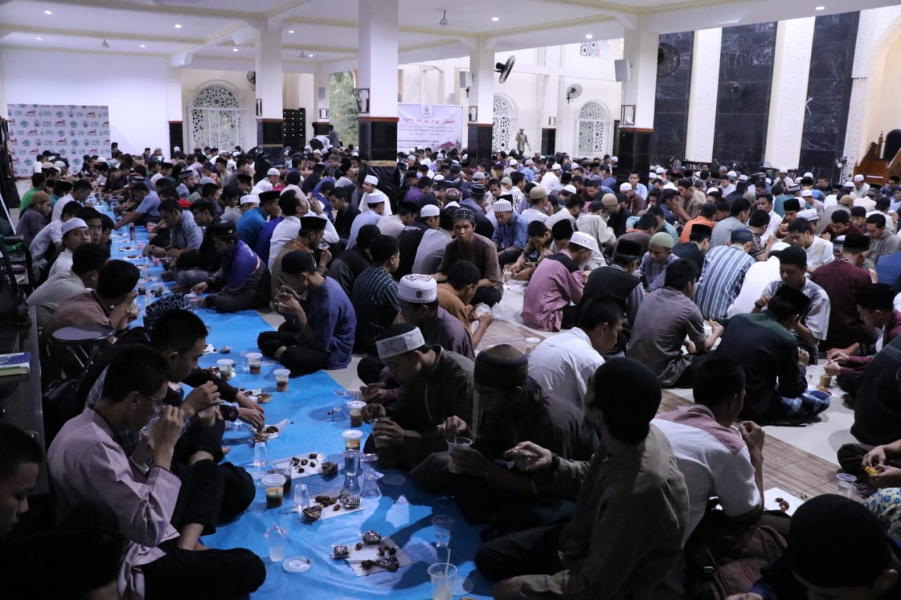 Semarak Puasa Arafah di STIBA Makassar Makassar