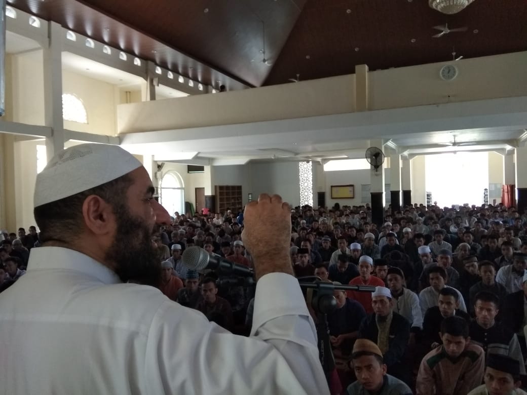 Anggota Kementrian Dakwah dan Irsyad Dammam Saudi Sampaikan Nasihat kepada Mahasiswa