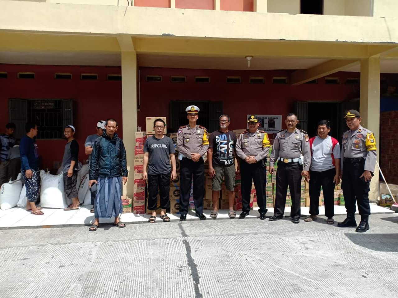 Di Sidrap, Alumni STIBA Kumpulkan Tiga Truk Logistik untuk Bencana Sulawesi Tengah