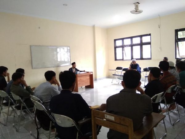 Ustaz Ahmad: Setiap Mahasiswa Harus Memiliki Visi dan Misi