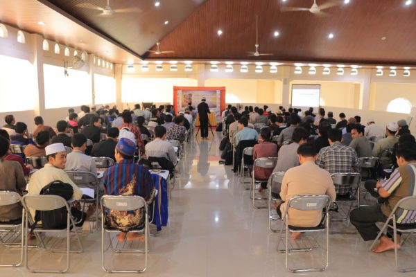 Cetak Dai Berkualitas, DEMA Adakan Pelatihan Imam dan Khatib