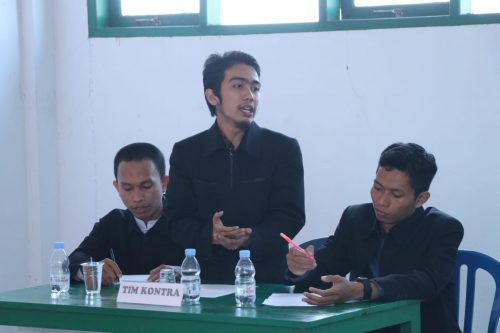 Tim Debat Bahasa Indonesia Boyong Emas Ketiga untuk STIBA Makassar
