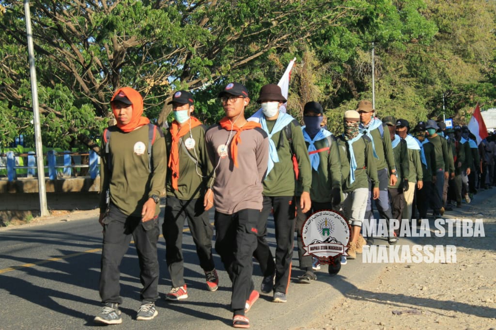 Mapala Adakan Longmarch 100 Km dan Penyerahan PDL kepada Anggota Baru
