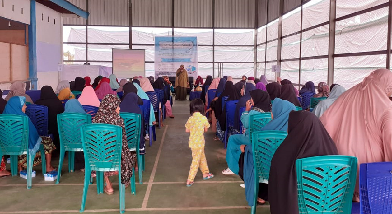 Cek Kesehatan Plus Obat Gratis di Bakti Kesehatan Muslimah KKN Posko Desa Mattoangin