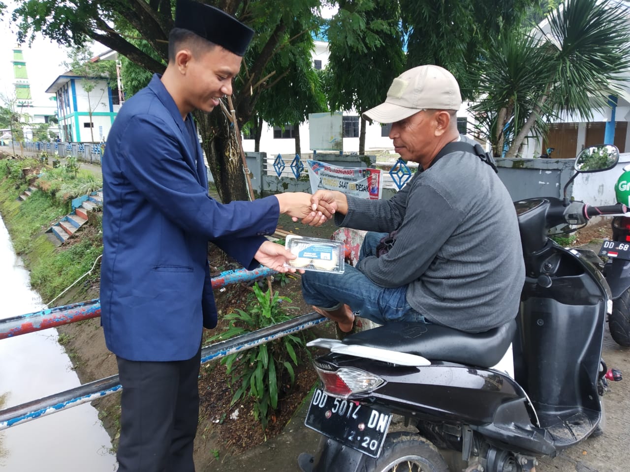 Hampir Frustrasi karena Stroke, Ibu Ini Terhibur Sering Dikunjungi Mahasiswi KKN STIBA di Kelurahan Kalabbirang