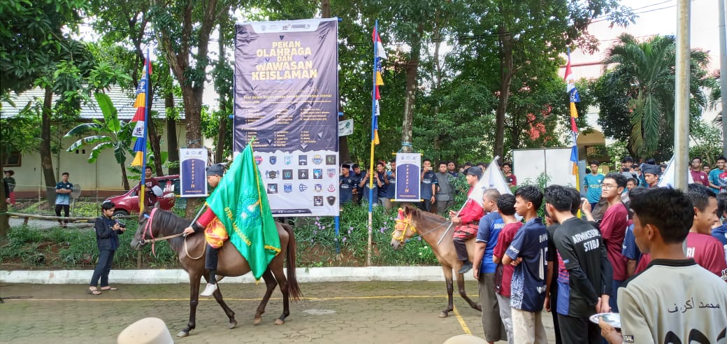 Pembukaan Porsani XIV Berlangsung Meriah, Ada Parade Kuda Pengusung Bendera