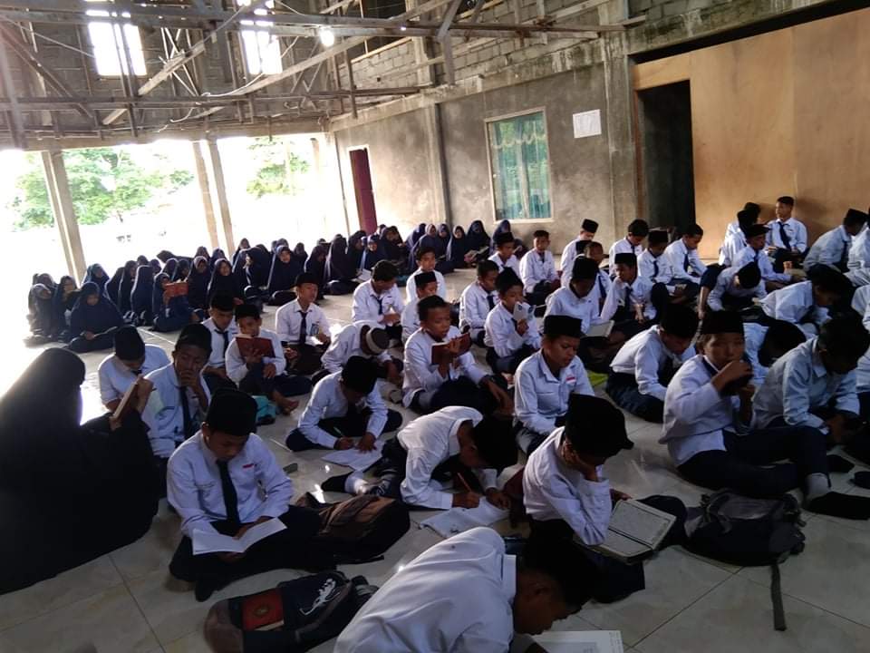 Serial Alumni Putri: Cintanya terhadap Umat Menghalanginya Mundur dari Medan Dakwah