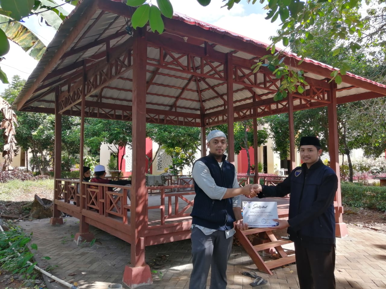 Ungkapan Syukur dan Terima Kasih, Alumni Angkatan 2016 Sumbang Satu Unit Gazebo
