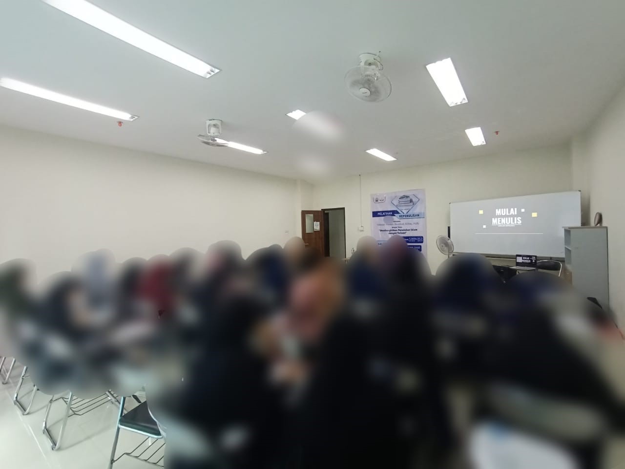 UKM Jurnalistik Putri Adakan  Pelatihan Kepenulisan