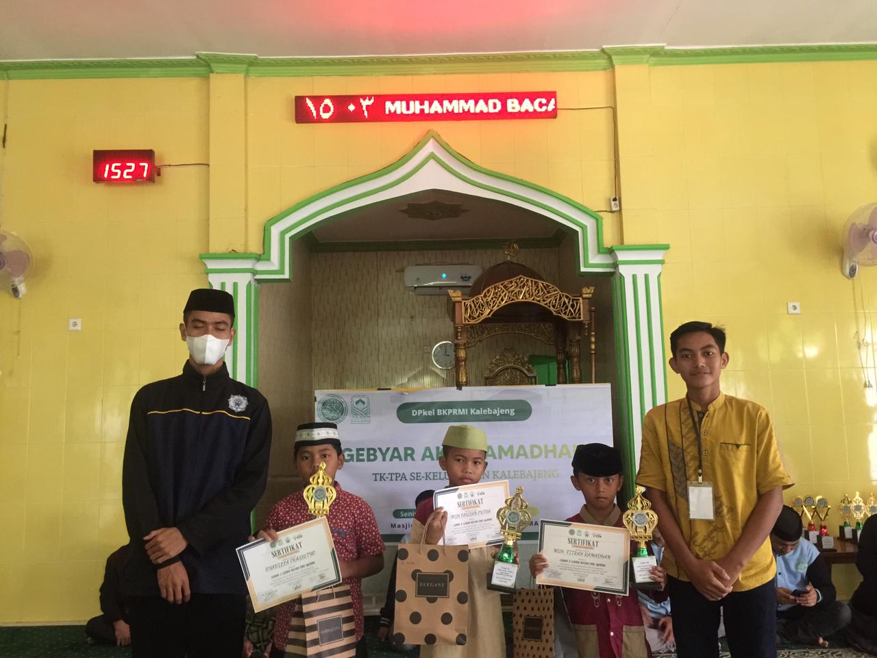 Mahasiswa KKN Posko Kalebajeng-DPKel BKPRMI Sukses Gelar Gebyar Aksi Ramadan