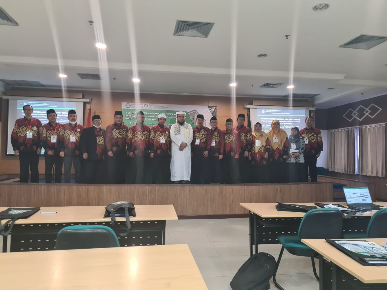 Study Program of School Comparison of STIBA Acquires Two National Records