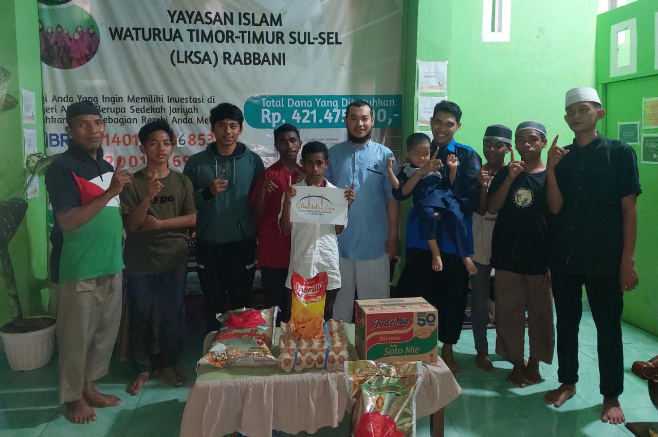 Program Anjangsana Cinta Yatim Dema STIBA Makassar Salurkan Bantuan Sembako untuk Panti Asuhan