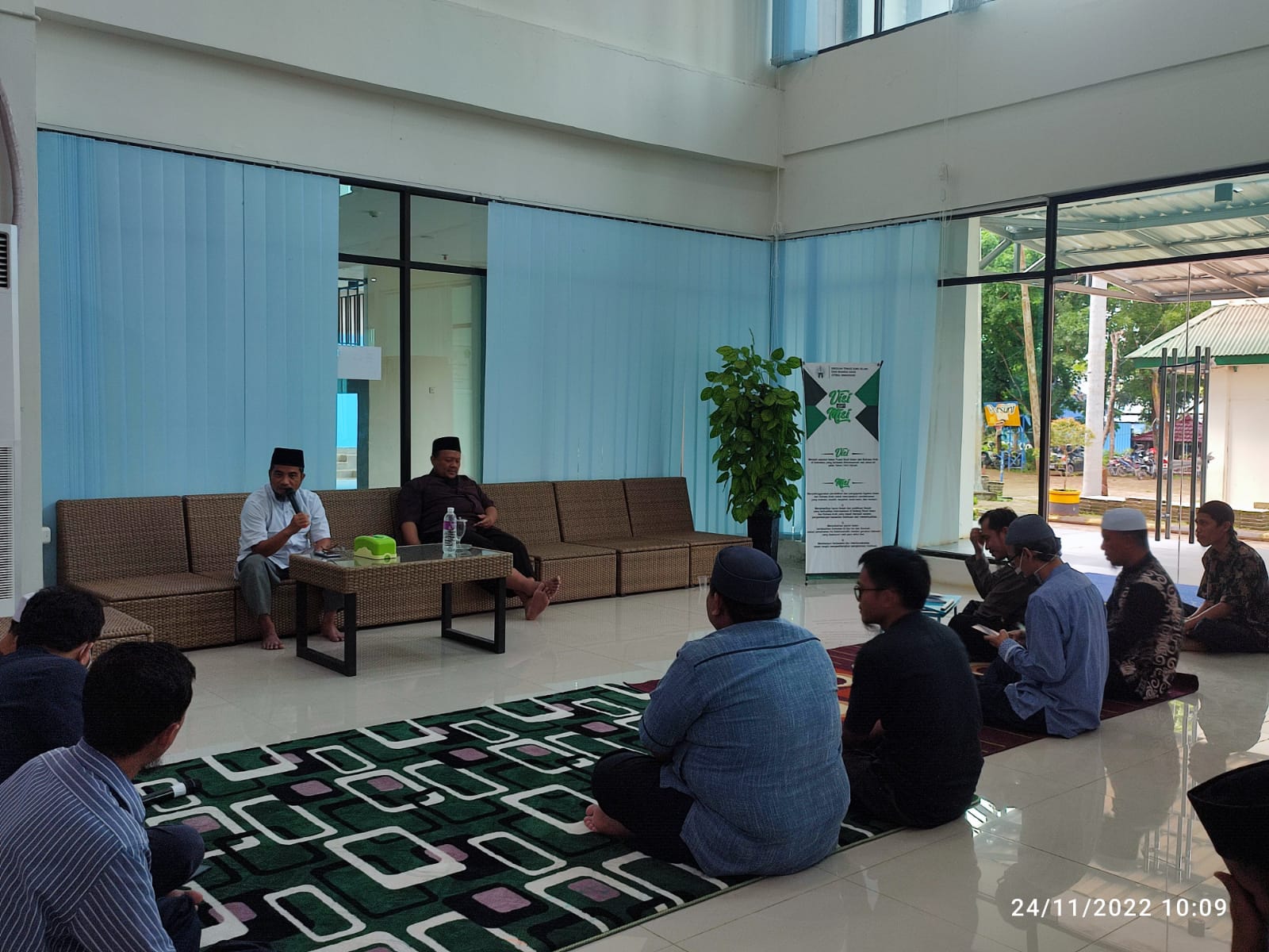 Kamisan, Ajang Berkumpul Dosen dan Pengelola Dengar Tausiah dari Para Sesepuh