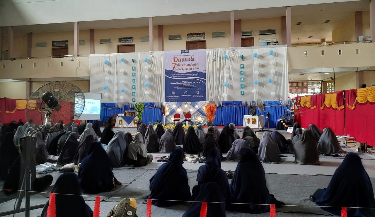 Manfaatkan Masa Liburan, UKM Asrama Putri Adakan Daurah Hadis