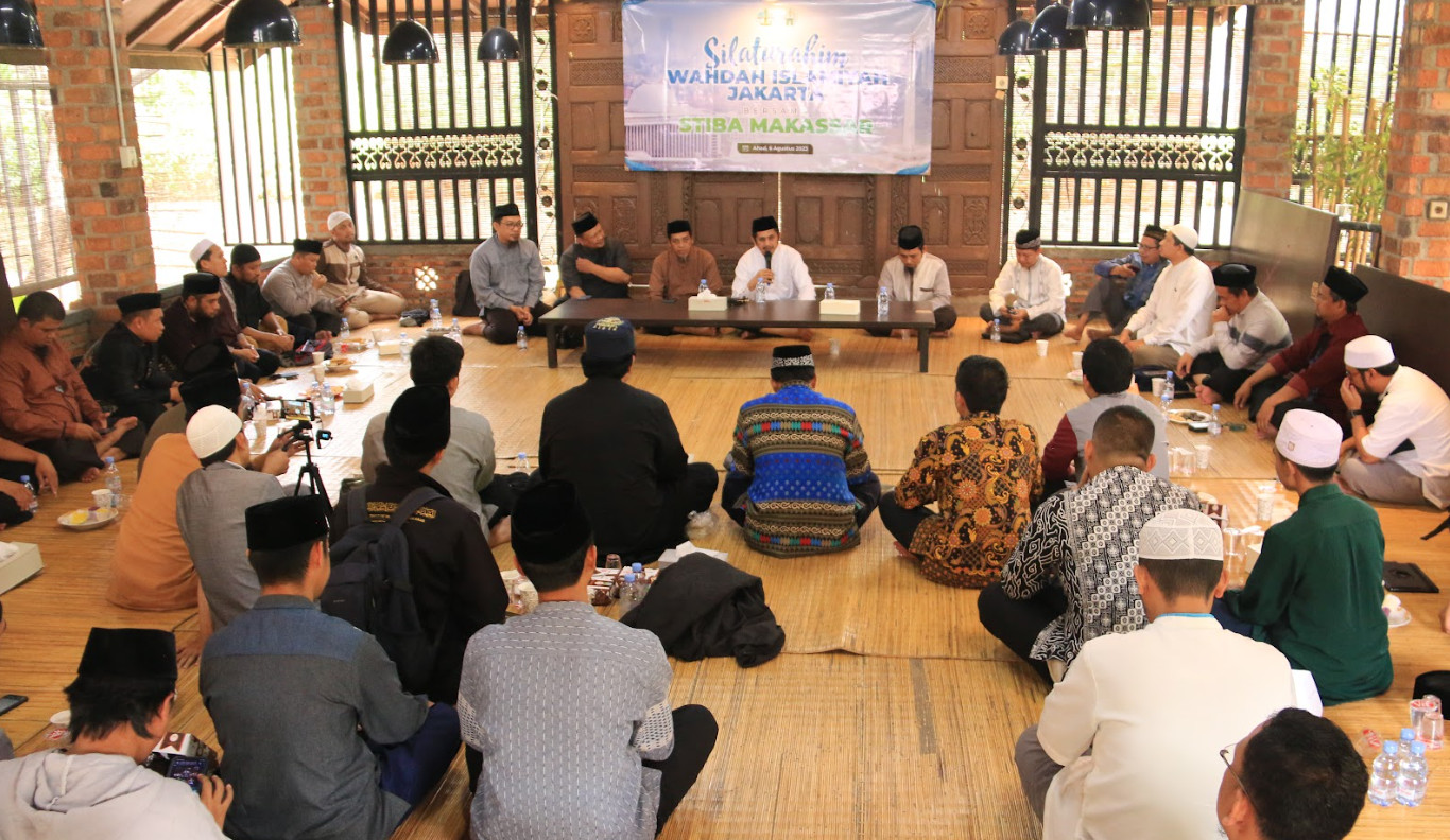 Silaturahmi Peserta Studi Banding STIBA Makassar dengan DPW WI DKI Jakarta Dihadiri Ustaz Zaitun Rasmin