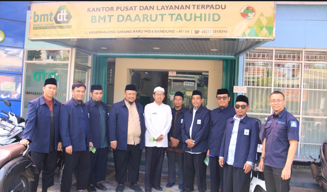 Studi Banding ke Daarut Tauhid, STIBA Makassar Eksplorasi Pola Pembinaan Karakter Santri Siap Guna