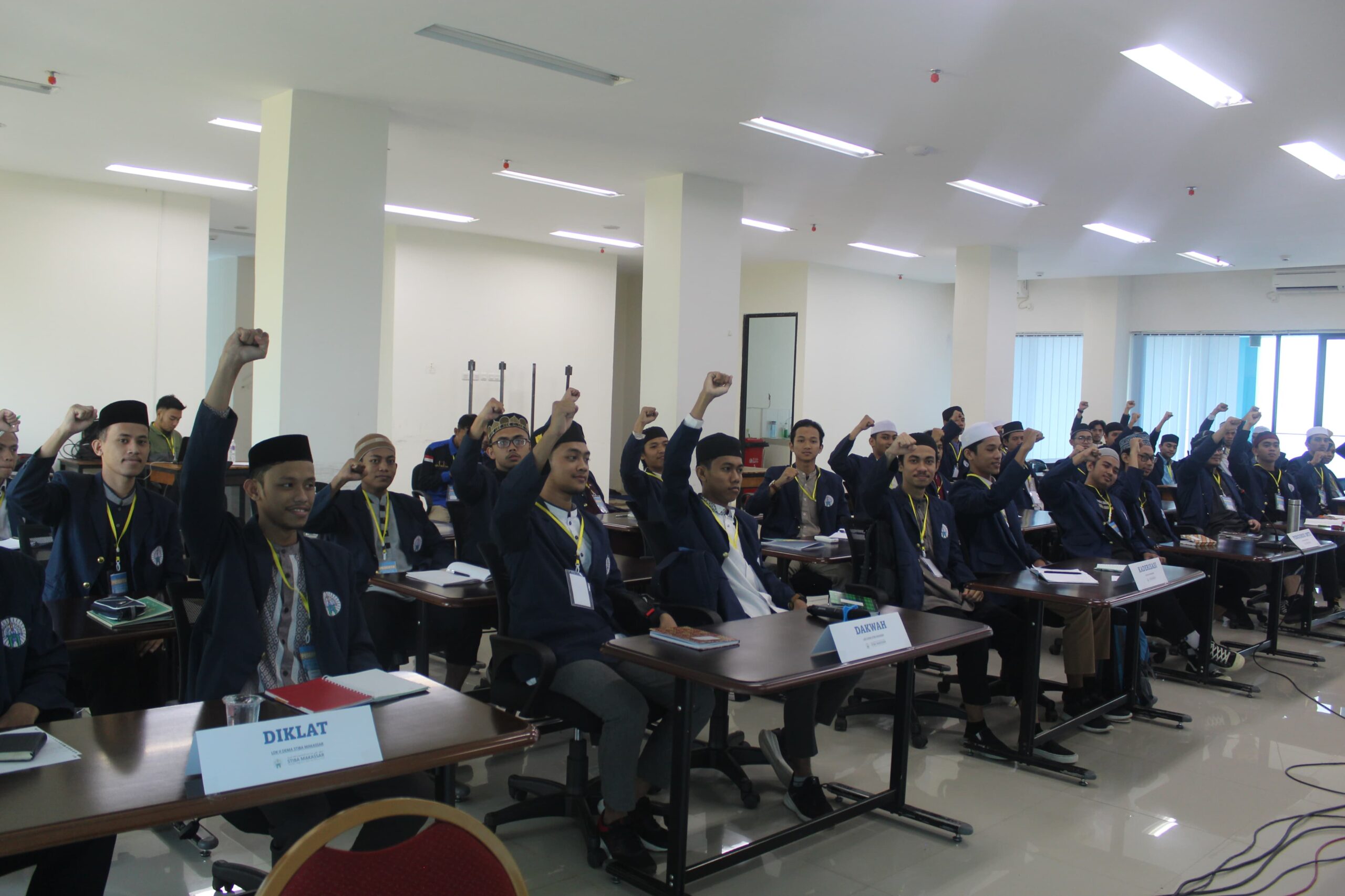 Dema STIBA Makassar Gelar LDK II untuk Calon Pengurus