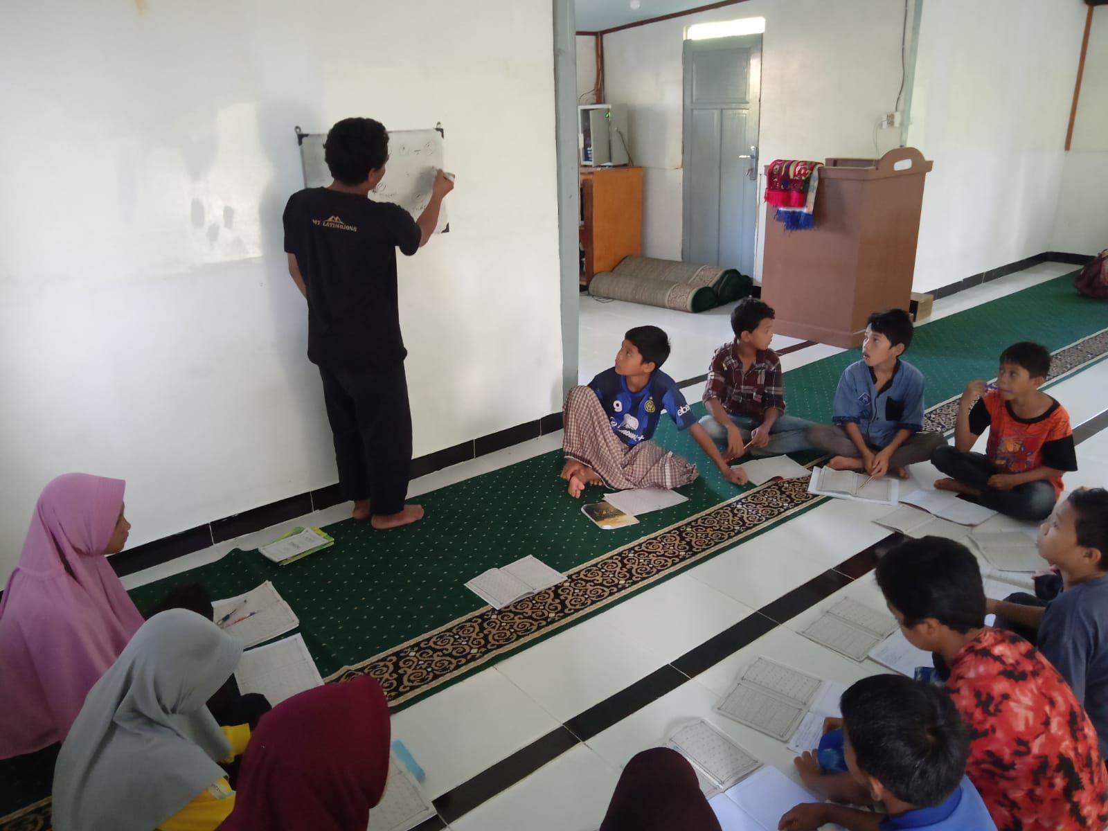 Mapala STIBA Makassar, Isi Liburan dengan Mengabdi di Pelosok Maros