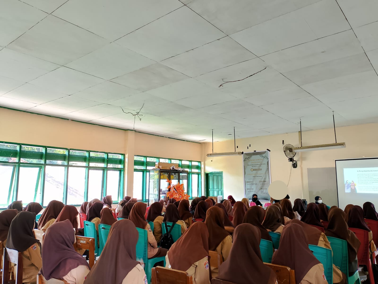 Mahasiswi STIBA Makassar Asal Enrekang Manfaatkan Liburan, Jalin Kolaborasi dengan Sekolah-Sekolah di Kampung Halaman