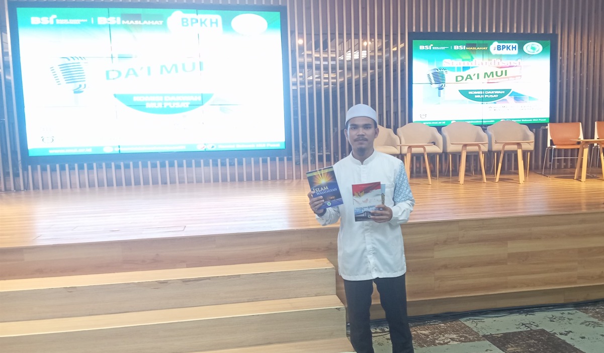 Fresh Graduate, Alumni STIBA Makassar Ini Berhasil Melalui Standardisasi Dai MUI Pusat