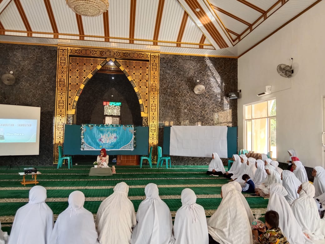 Antusiasme Muslimah Desa Allaere Sambut Gerakan Menutup Aurat Ala Mahasiswi KKN STIBA Makassar