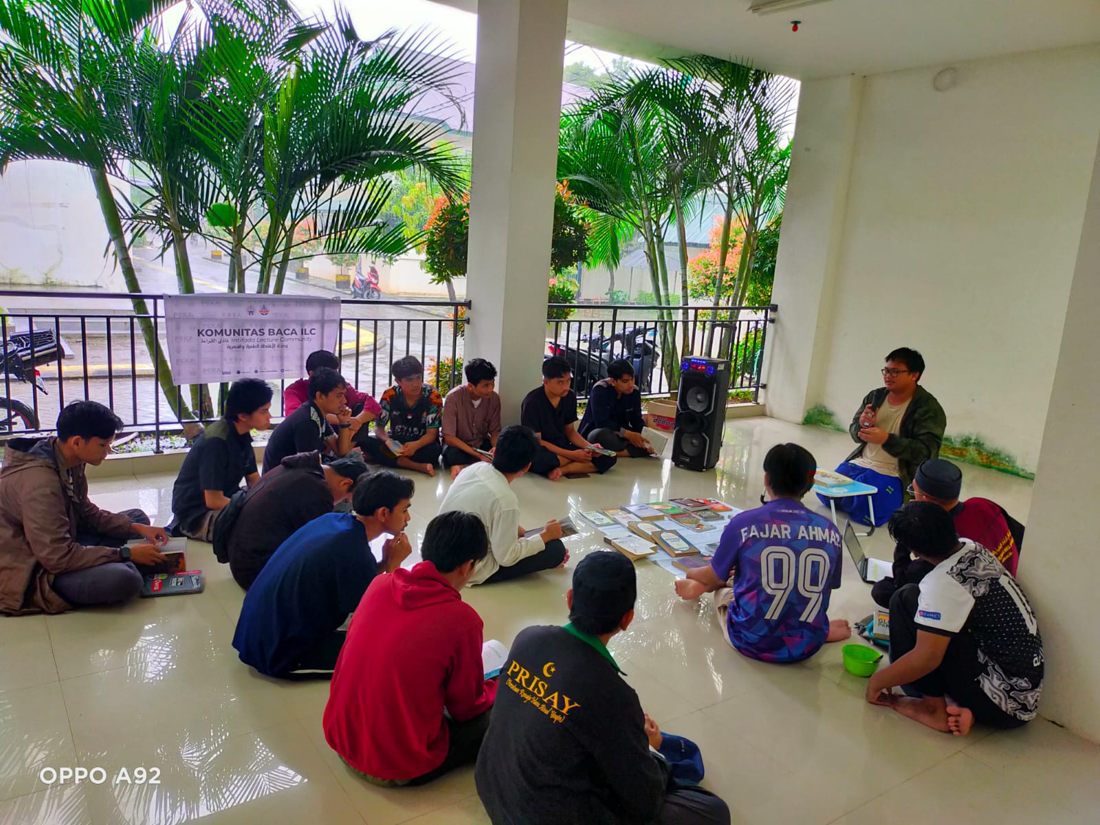 Tumbuhkan Kecintaan Literasi di Kampus, UKM Kalam Luncurkan Komunitas Baca “Intifada Lecture Community”