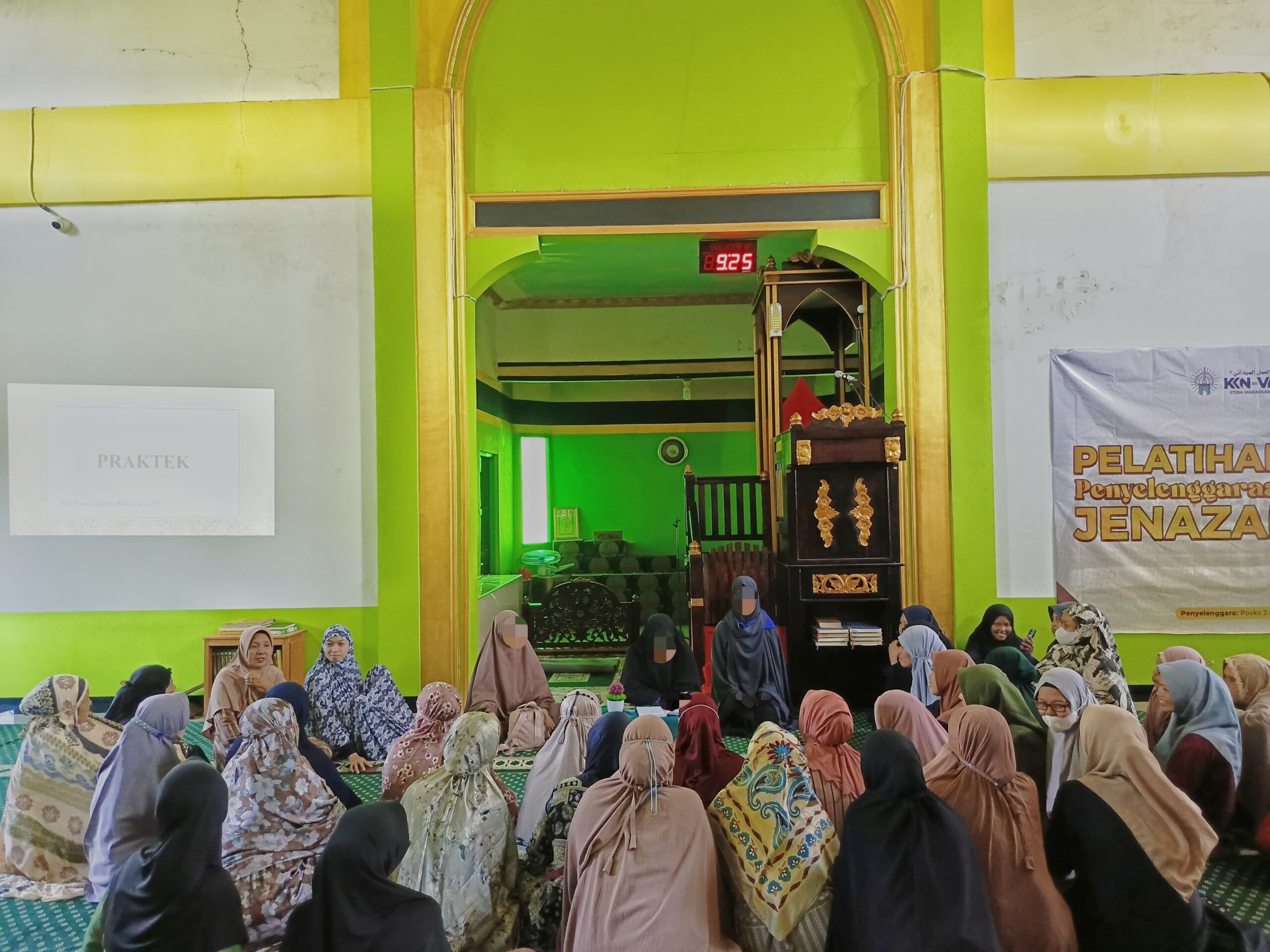Muslimah Kelurahan Borong Antusias Ikuti Pelatihan Penyelenggaraan Jenazah KKN STIBA, Satu Tim Penyelenggara Jenazah Terbentuk