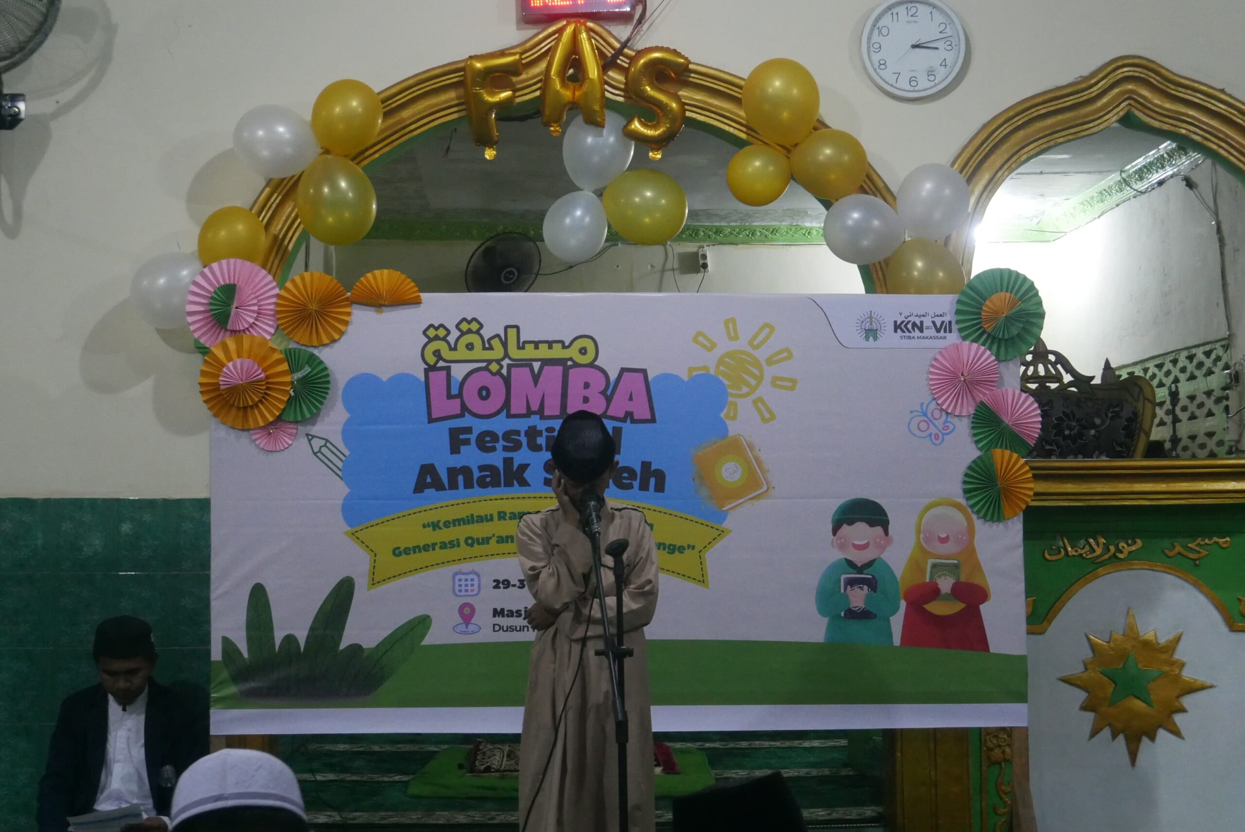 Mahasiswa KKN Sukses Gelar Festival Anak Saleh, Tingkatkan Kepercayaan Diri Santri di Desa Kurusumange