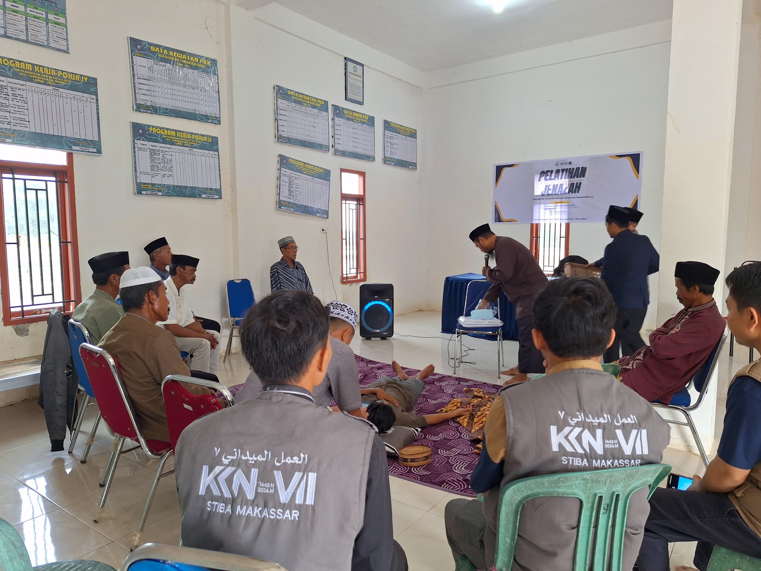 Masyarakat Desa Allaere Antusias Ikuti Pelatihan Penyelenggaraan Jenazah KKN STIBA, Kini Miliki Dua Tim Penyelenggara Jenazah