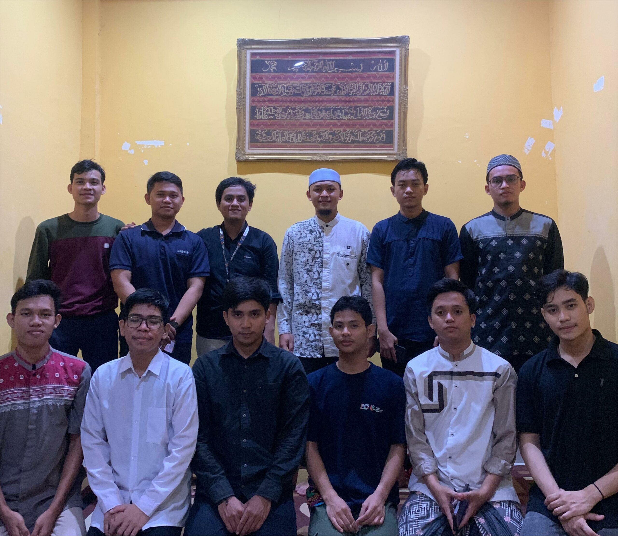 Jangan Kendor Setelah Ramadan! Ketua Dema STIBA Bimbing Mahasiswa Penerima Beasiswa ETOS ID Makassar Perdalam Istikamah