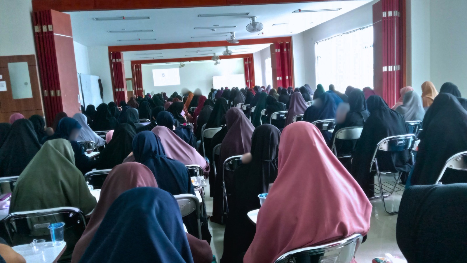 STIBA Makassar Adakan Pelatihan Intensif Keterampilan Menerjemahkan Bahasa Arab