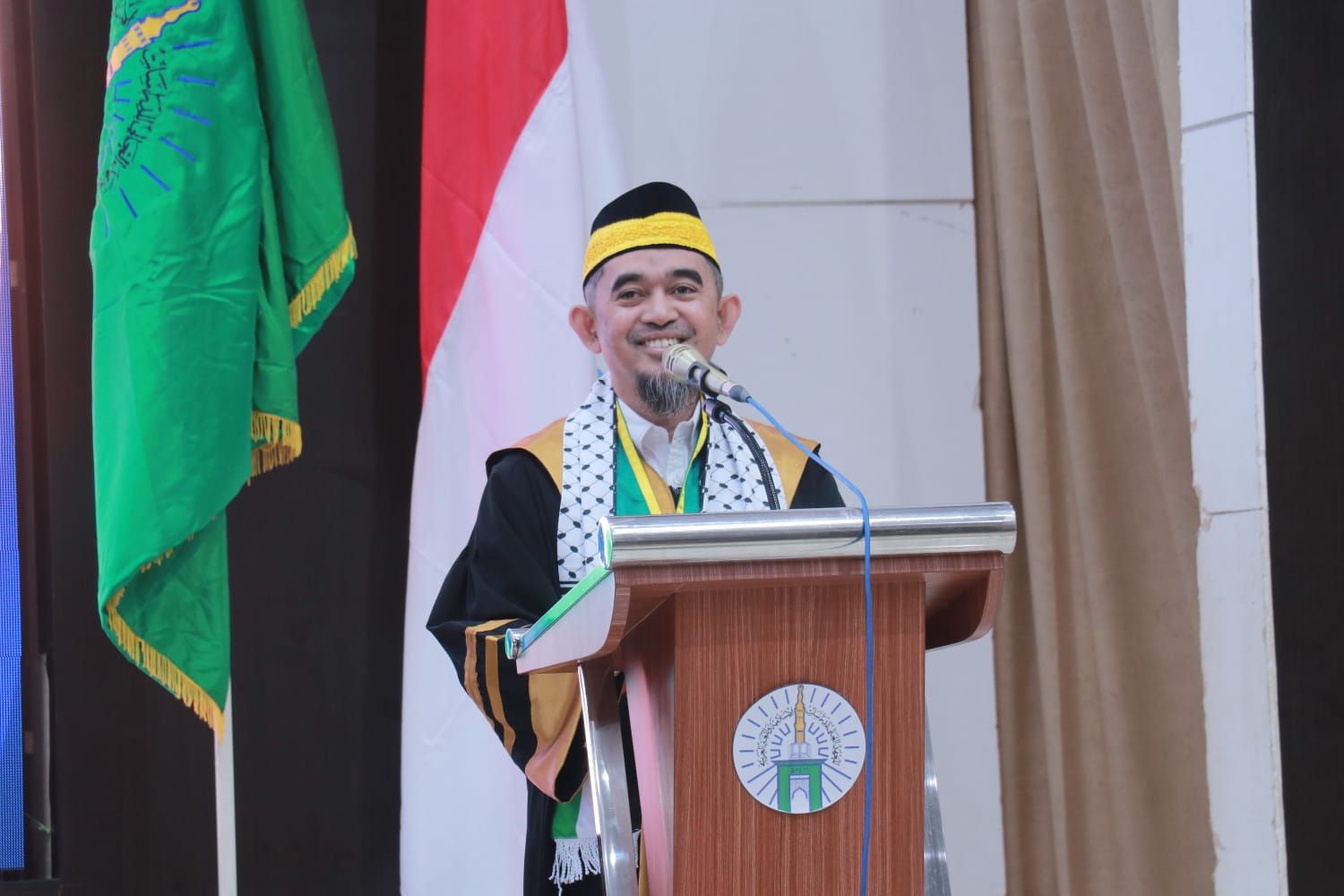 Ketua Harian DPP Wahdah Islamiyah: Wisuda  Adalah Awal Pengabdian Bagi Umat
