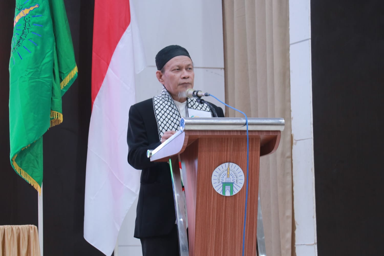 Orasi Ilmiah Wisuda VII STIBA Makassar: Tantangan Ekonomi Syariah dan Solusi Konkret untuk Generasi Muda