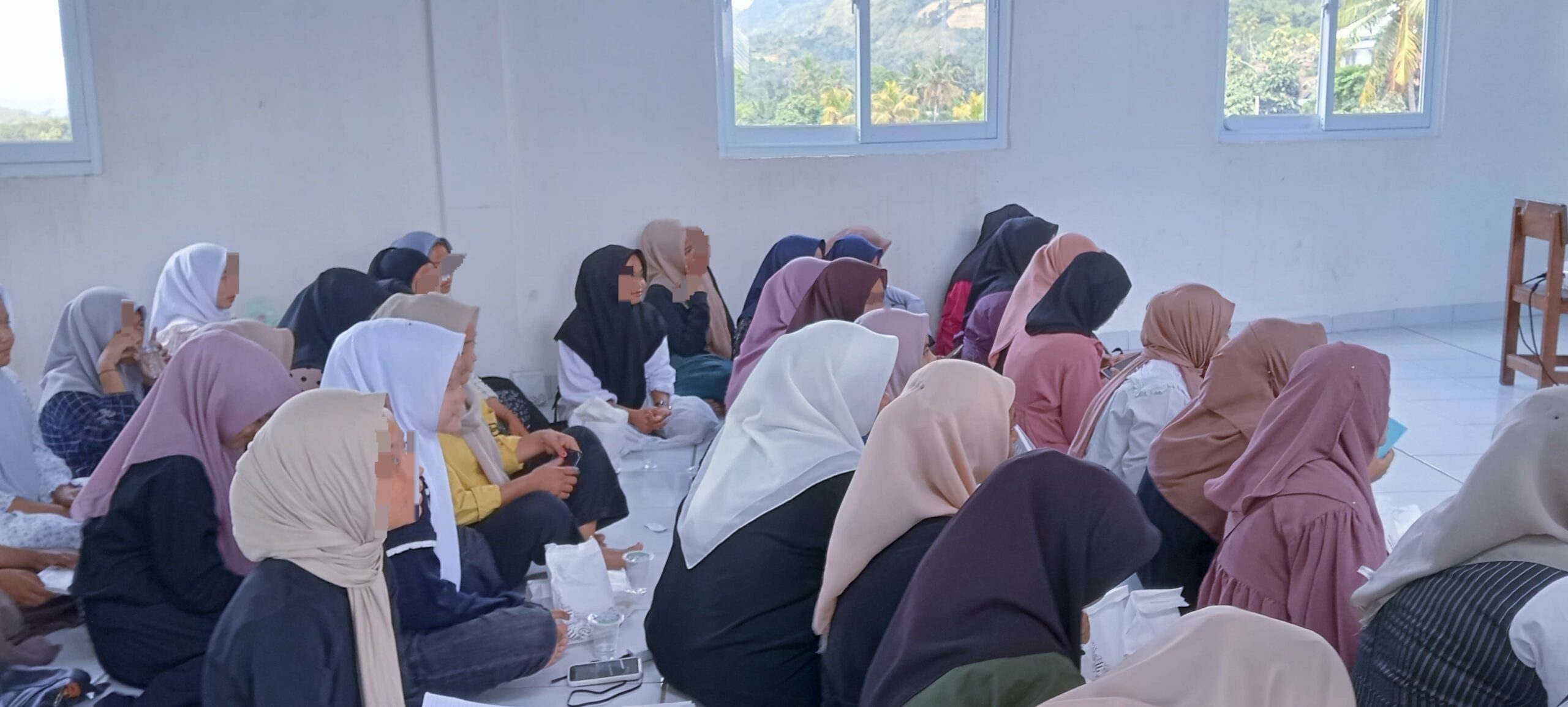 Seminar Remaja dan Aktivitas Liburan Mahasiswi STIBA Makassar di Enrekang, Cetak Generasi Penghafal Al-Qur’an