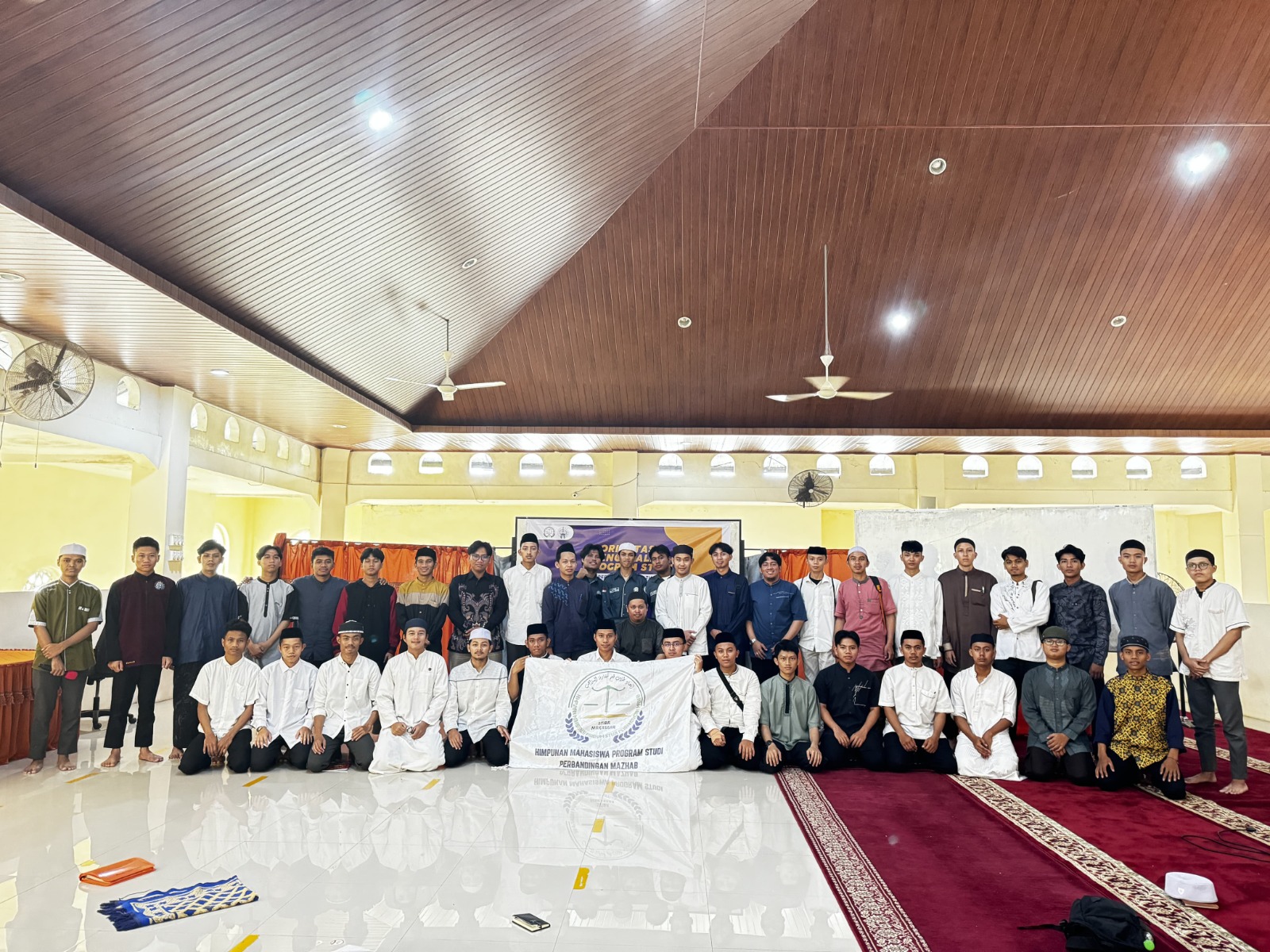 OPSI PM STIBA Makassar Diikuti Mahasiswa Baru: Berbagi Bekal Jadi Mahasiswa Perbandingan Mazhab yang Sukses