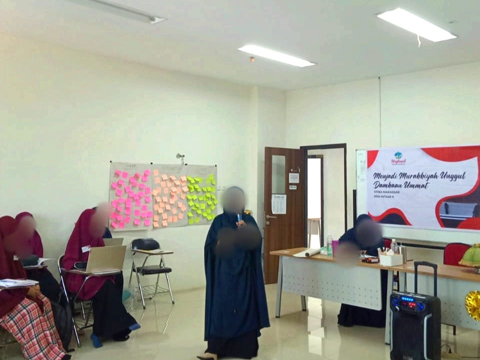Pusat Pembinaan Karakter 5M dan Kepesantrenan Bersama Keputrian Dema STIBA Makassar Gelar Diklat Murabbiyah C (DMC)