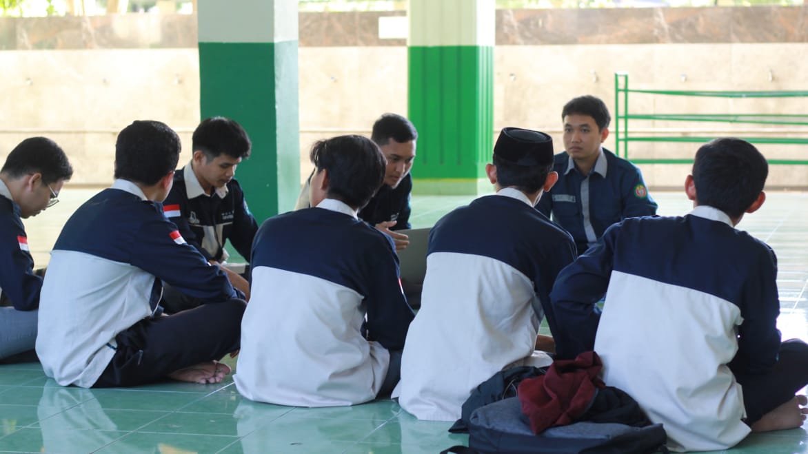 Langkah Awal Menuju Kolaborasi Lebih Baik: HMJ PBA STIBA Makassar Silaturahmi ke Himdiba UMI