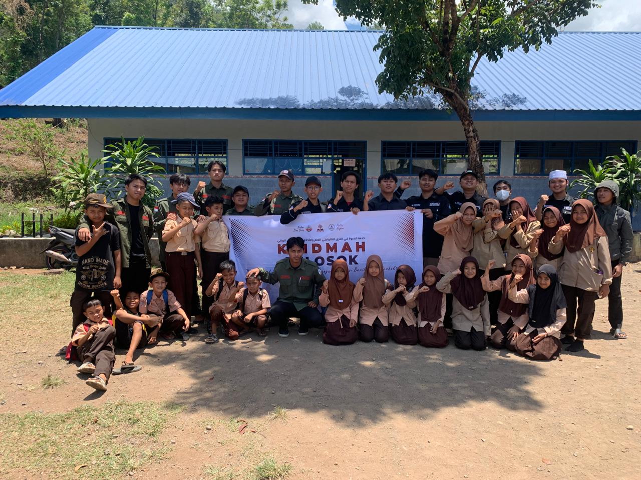 Epik! Mahasiswa STIBA Makassar Bergandeng Tangan di Pelosok Maros, Perkuat Pendidikan dan Sosialisasi Masyarakat